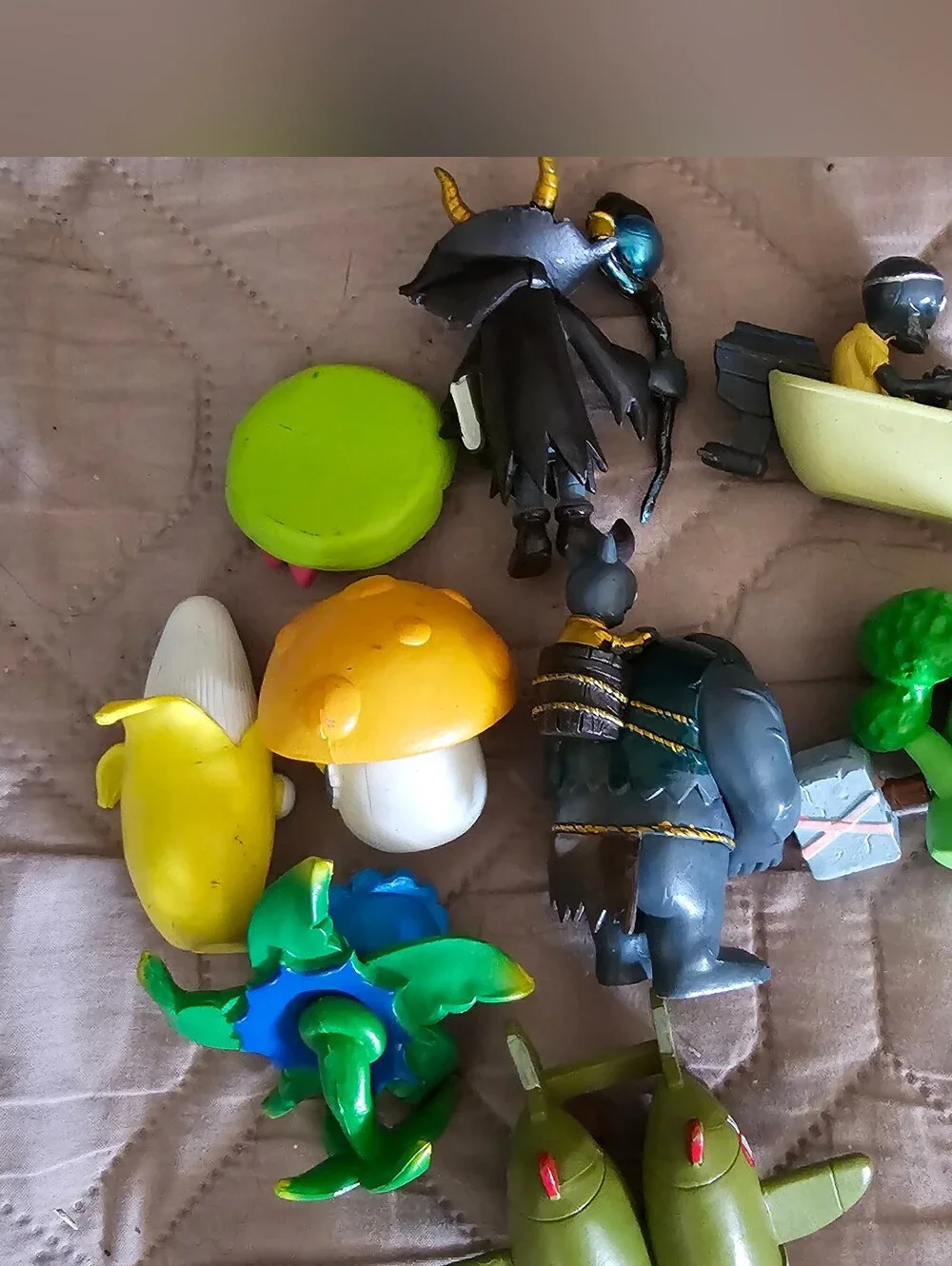 Plants Vs Zombies Toy Figure Set Of 9